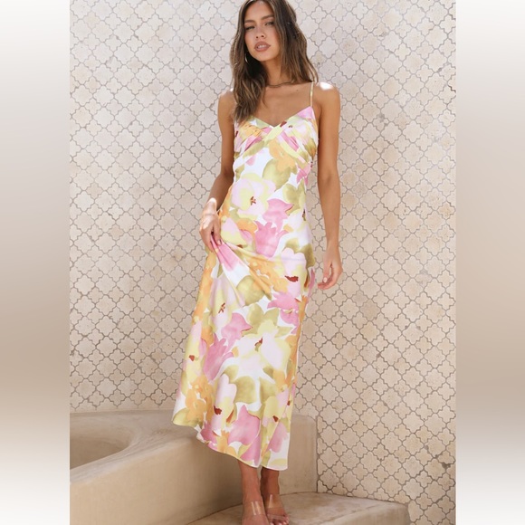 Fortunate One Meet Me There Floral Maxi - Picture 1 of 4